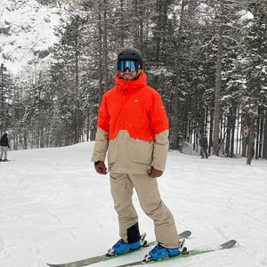 Meet your Posher, Yan